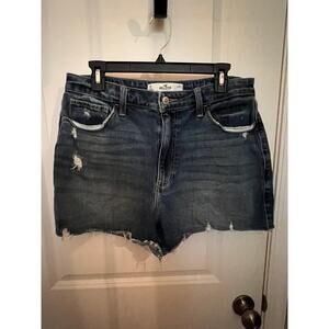 HOLLISTER Curvy Ultra High Rise Mom Shorts 3" Zip fly denim 13/ W31 Medium Wash